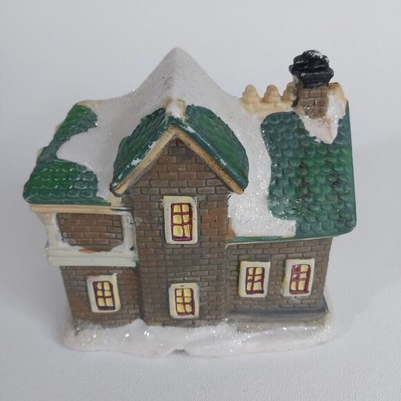 Cobblestone Corners 2004 Windham Heights Hotel‎ Christmas Village Snow Covered - Picture 2 of 5